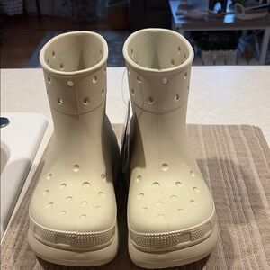Crocs classic crush boot